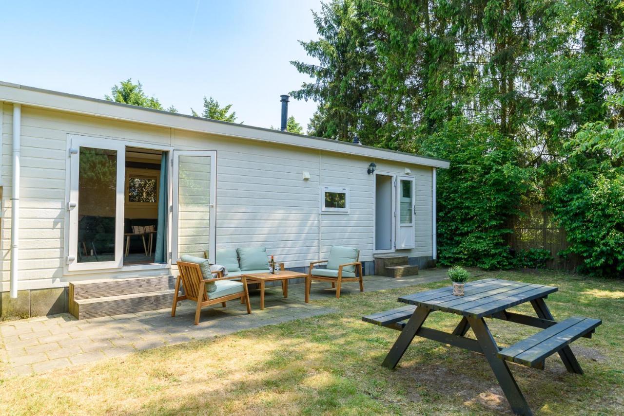 Chalet Met Eigen Tuin Aan De Veluwse Bosrand Putten Zewnętrze zdjęcie